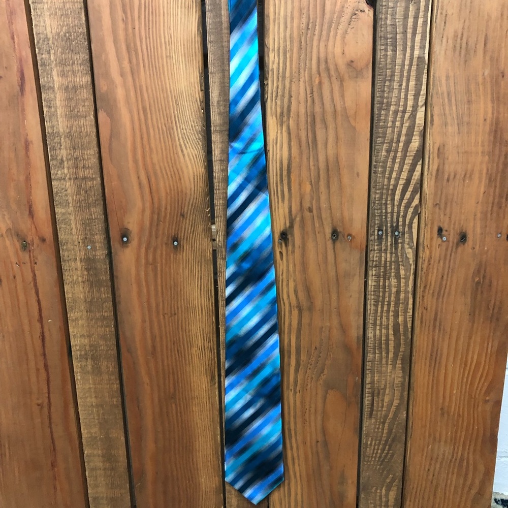 Van Heusen men’s blue purple silver tie - Picture 2 of 2